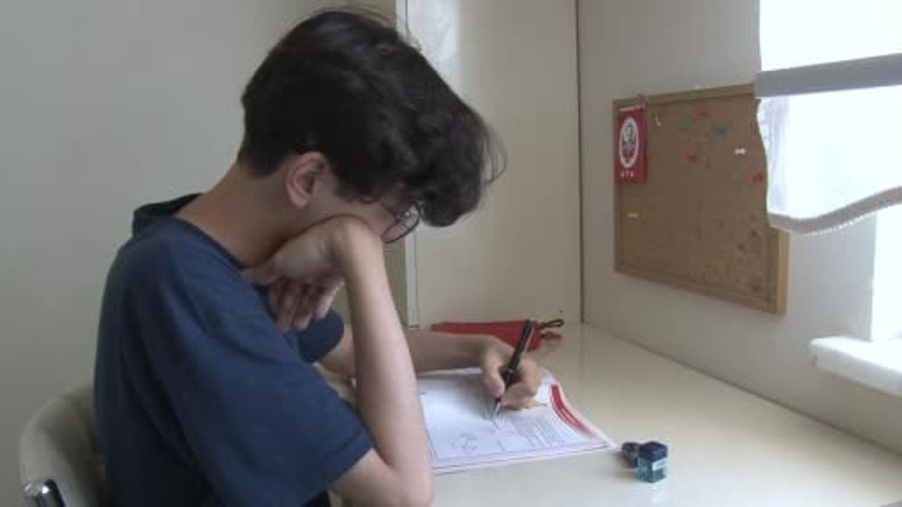 Kayserili LGS birincisi Barış Erdem Aksoy: 'Stres yaparsanız her şey bozulur'