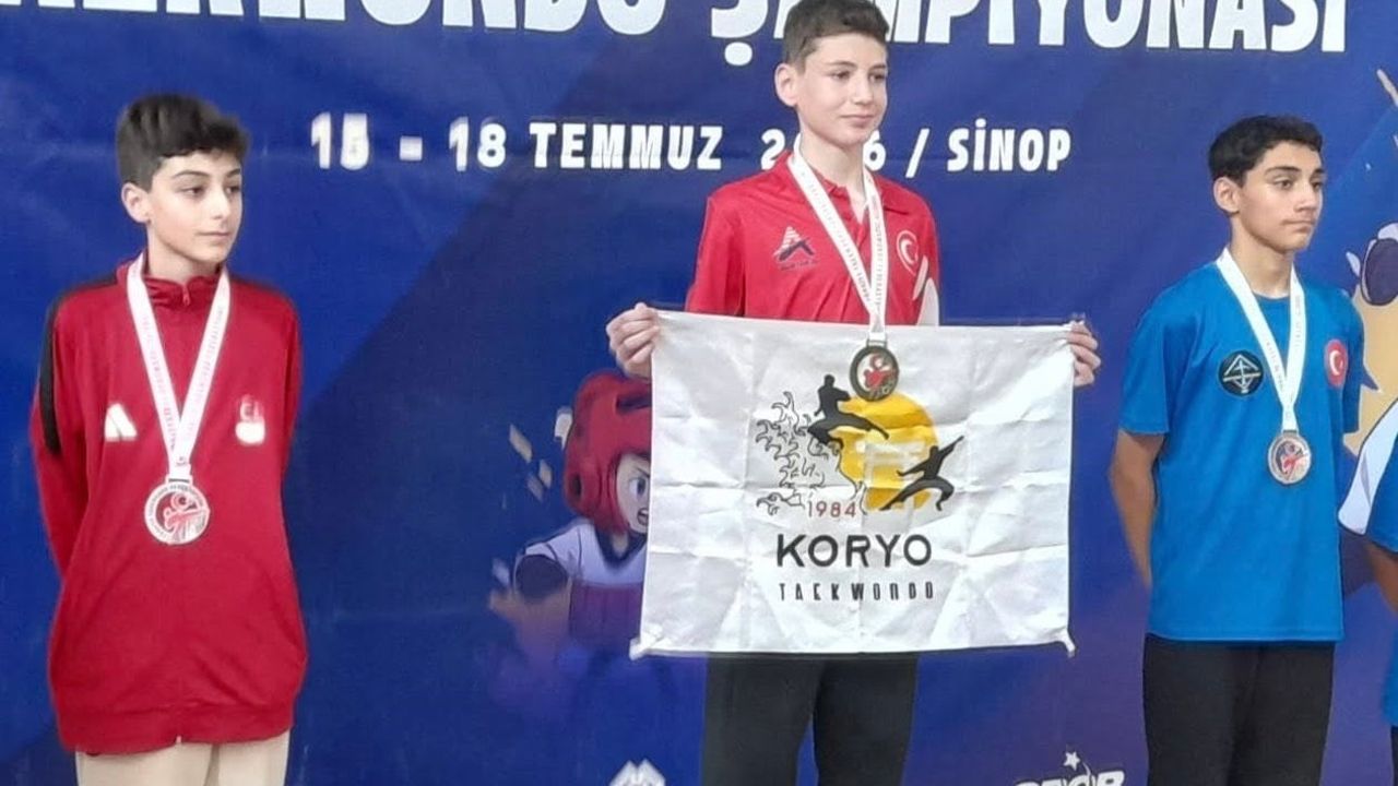 Kayserili sporculardan minikler tekvando şampiyonasında çifte madalya