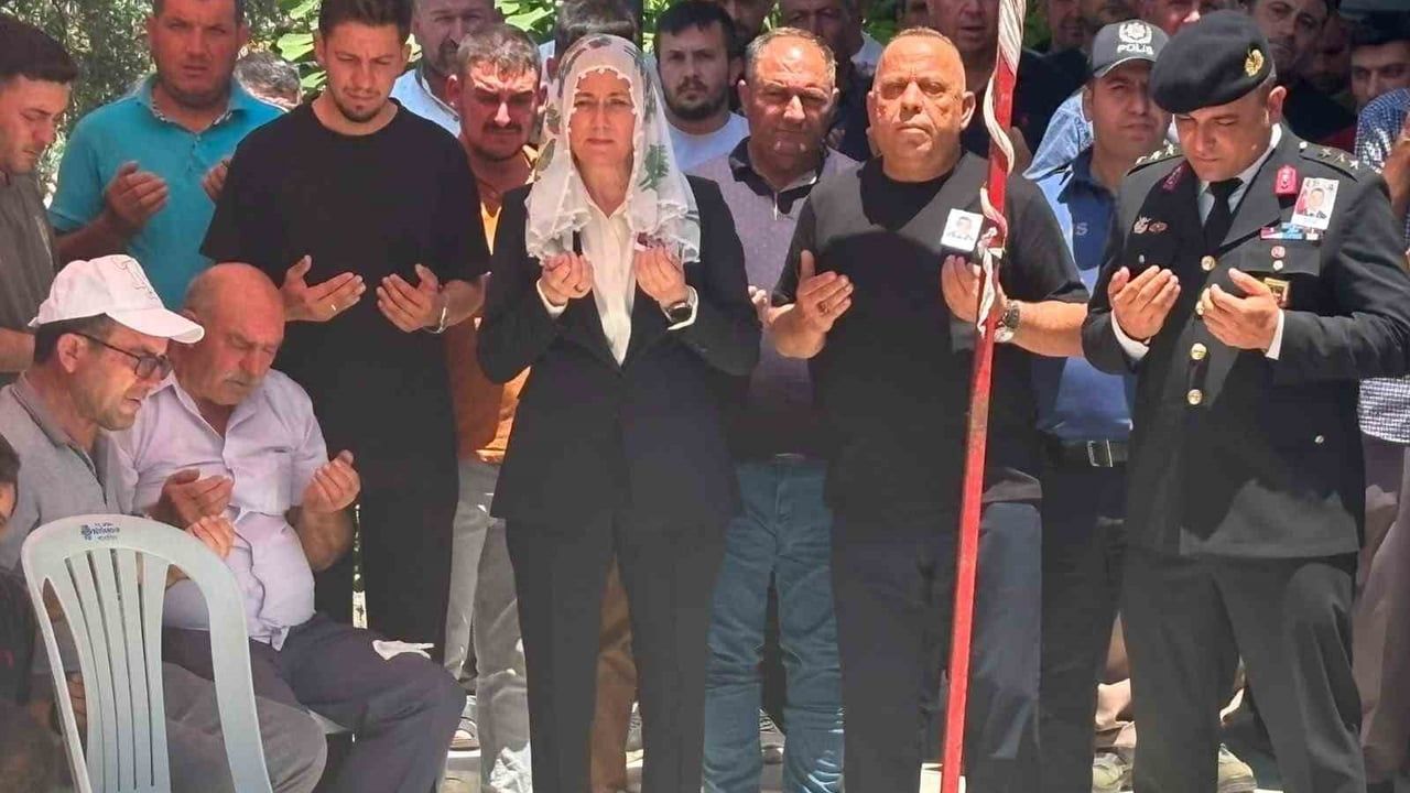 Kazada hayatını kaybeden Jandarma uzman çavuş al bayraklı tabutla uğurlandı