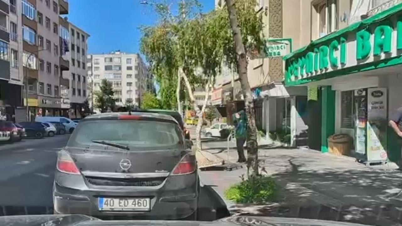 Kentin işlek caddesinde beklenmedik tehlike: 7. kattan düşen halı başa isabet etti