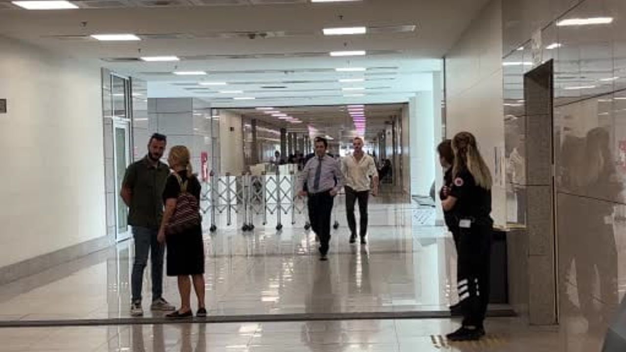 Kerem Bürsin adliyeye geldi