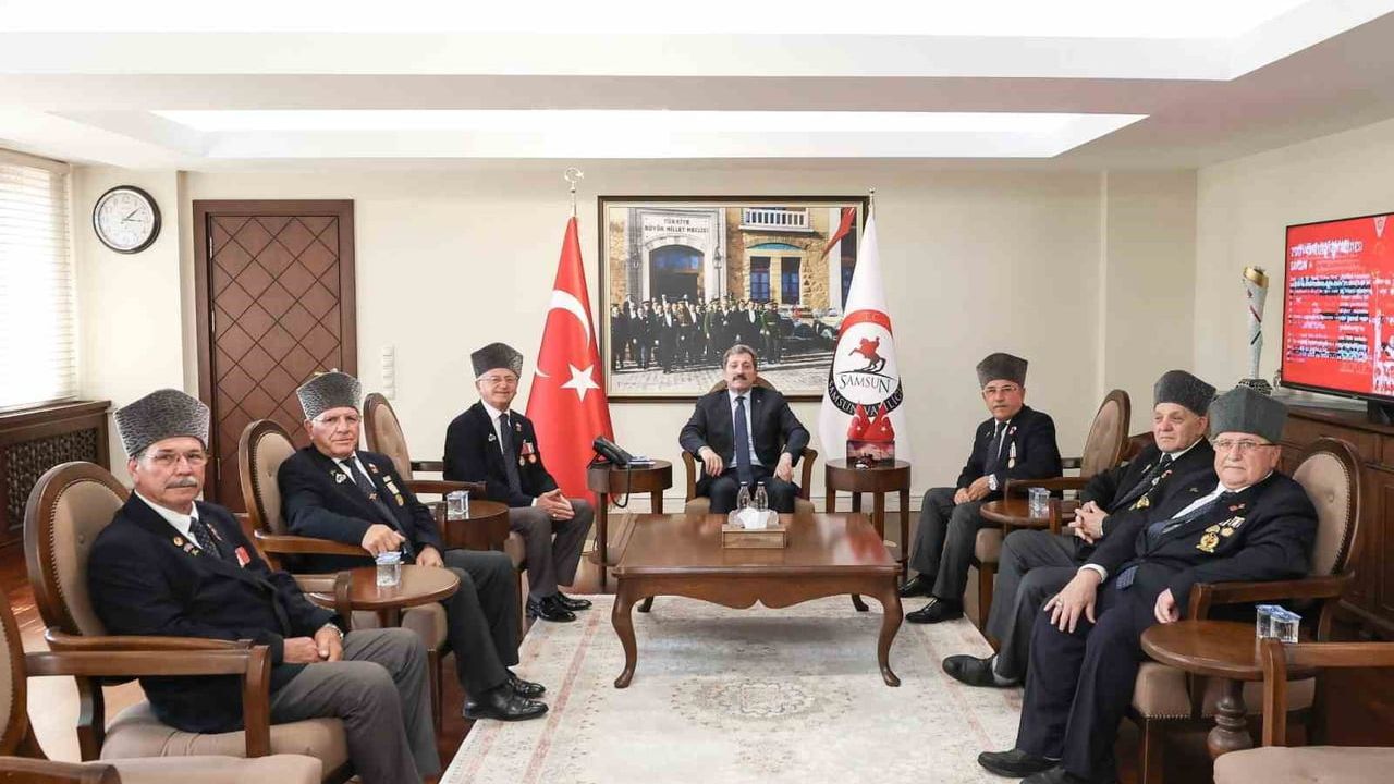 Kıbrıs Barış Harekâtı'nın 52. yılı dolayısıyla vali Orhan Tavlı'ya ziyaret