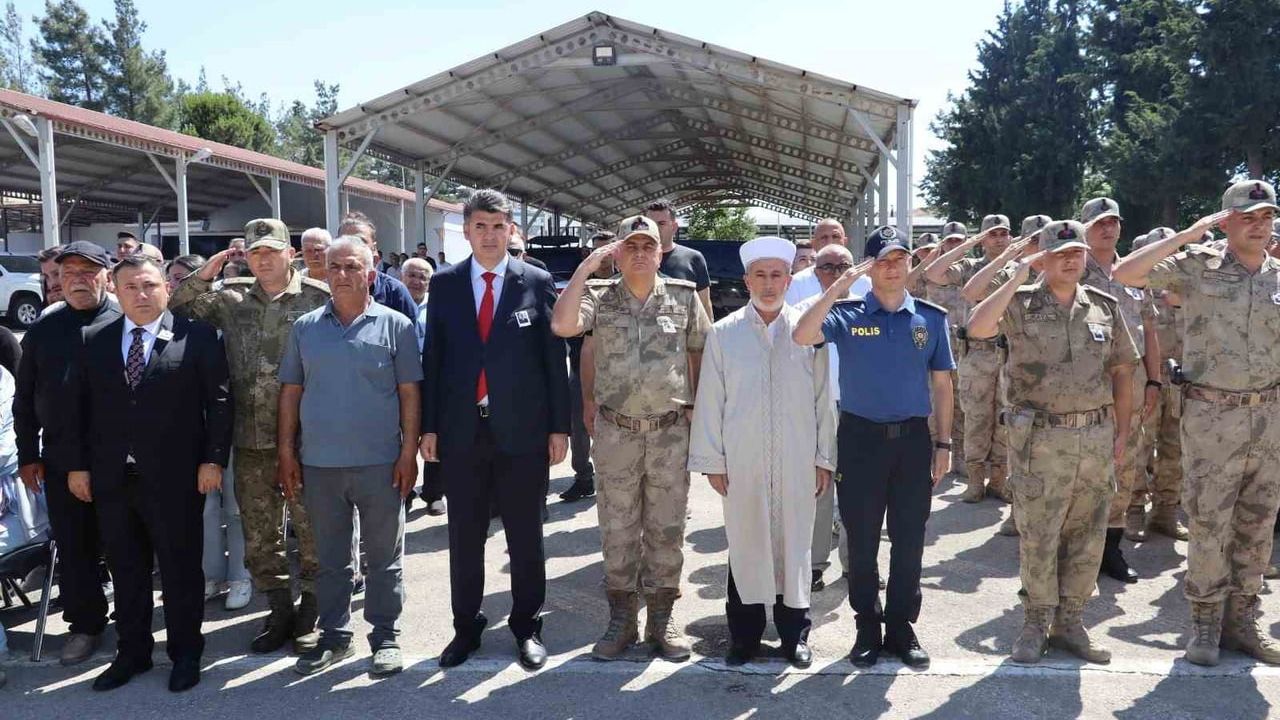 Kilis’te kalp krizi sonucu hayatını kaybeden Jandarma Uzman Çavuş Selçuk Topaloğlu için tören düzenlendi