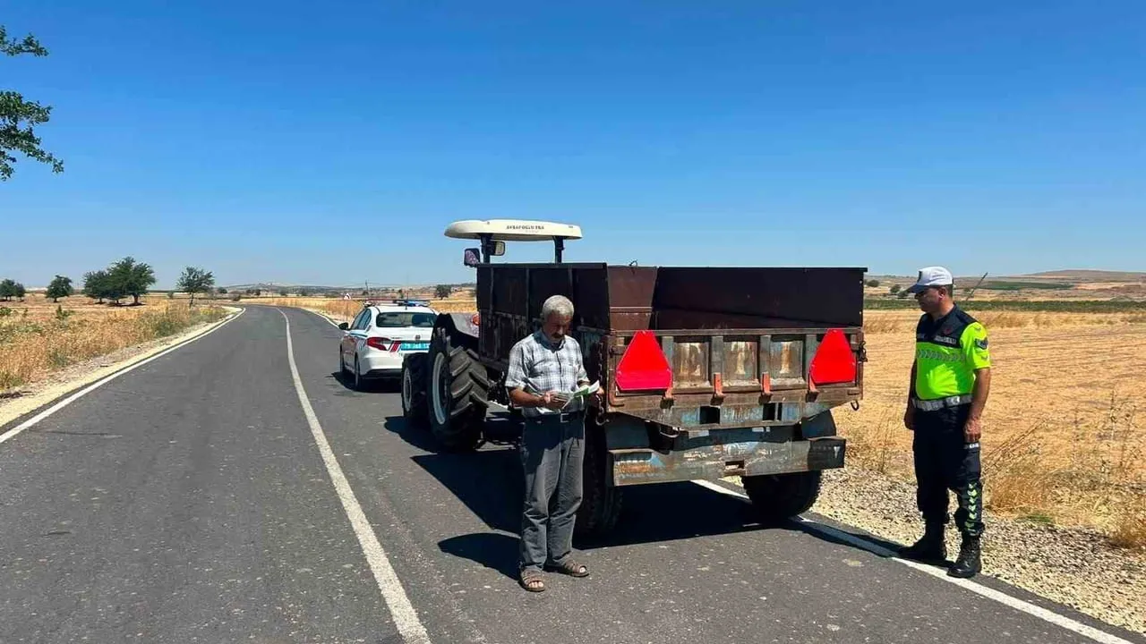 Kilis'te traktör güvenliği için jandarmadan kapsamlı denetim