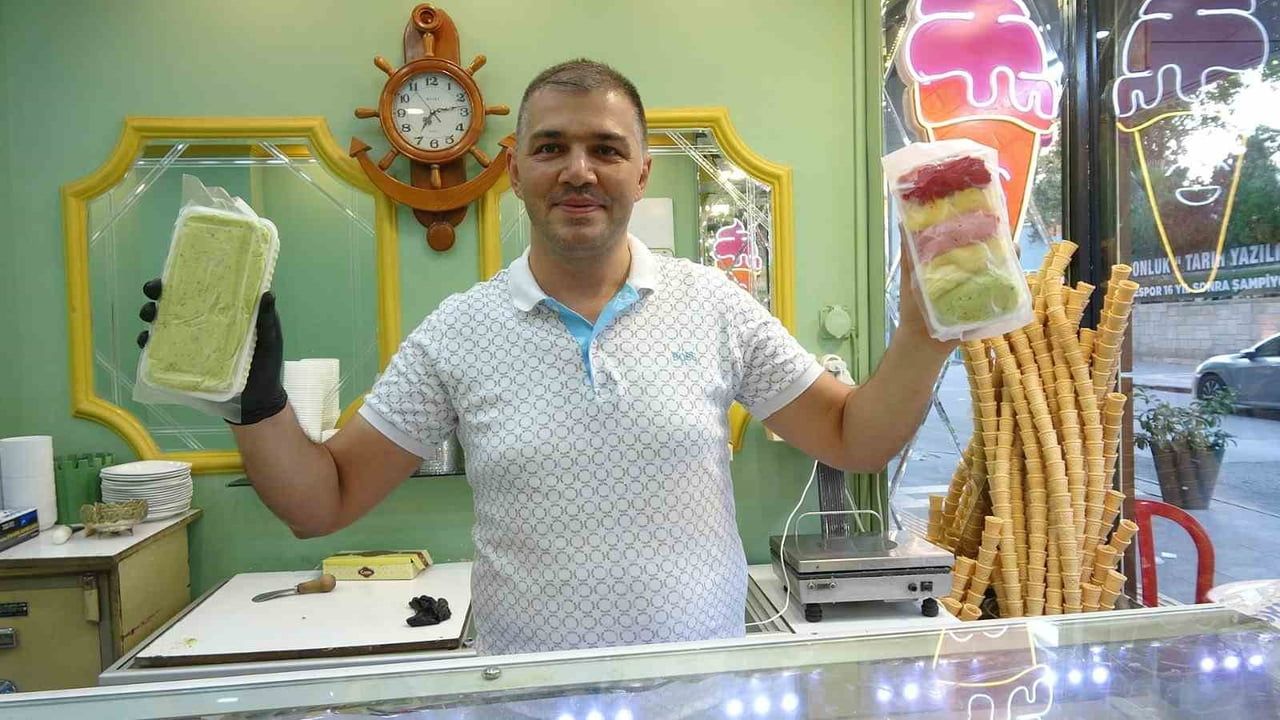 Kilosu 400 lira, topu 10 lira: Kilisli dondurmacıdan fiyat değerlendirmesi