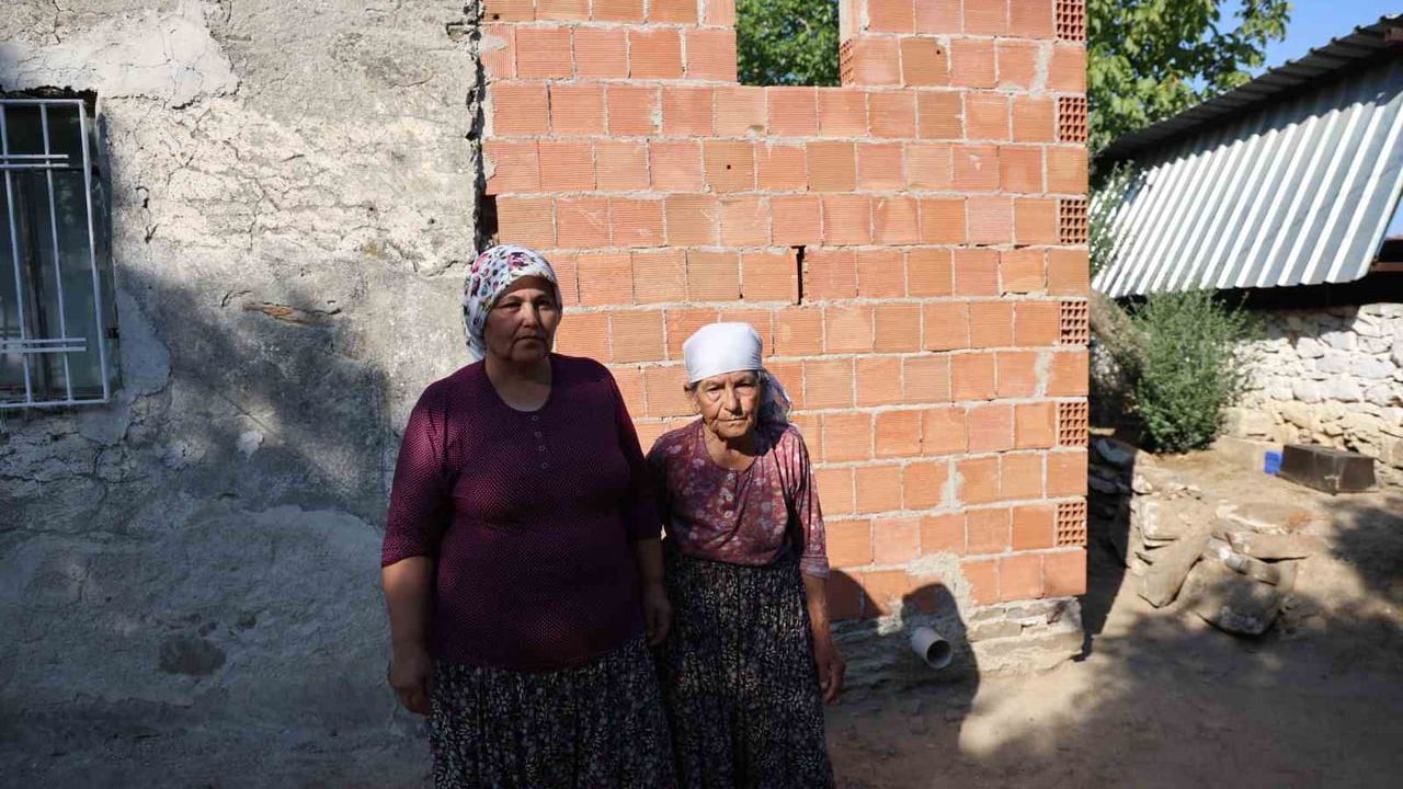 kimsesi olmayan ümmü nine yıllardır tuvalet ve banyosuz yaşıyor