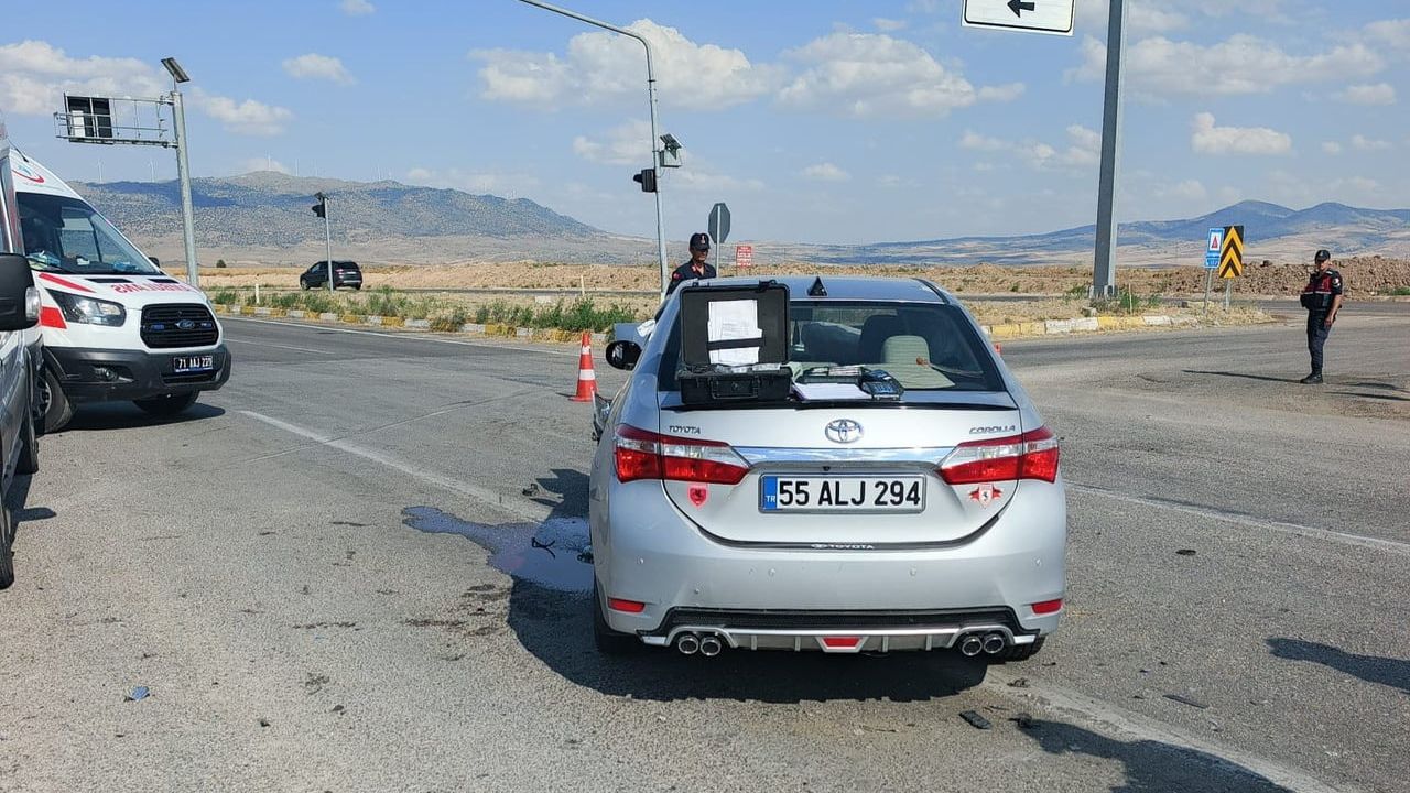 Kırıkkale’de iki otomobil çarpıştı: 6 yaralı
