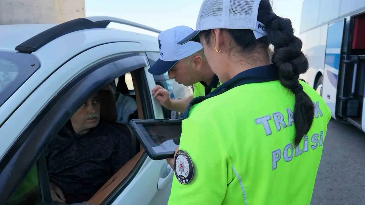 Kırıkkale’de otobüs kazası görüntülendi: 1 ölü, 40 yaralı
