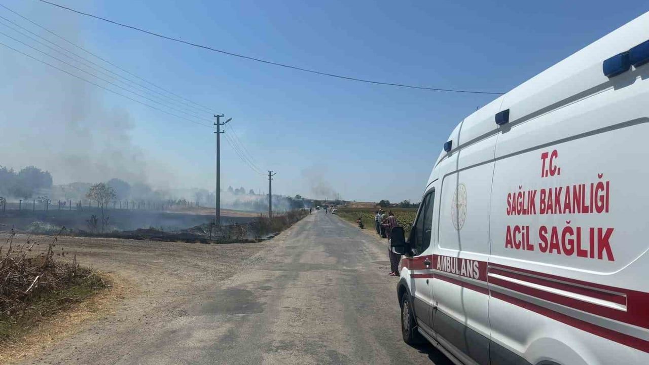 Kırıkköy'de rüzgarla yayılan otluk yangını köylü ve ekip işbirliğiyle söndürüldü