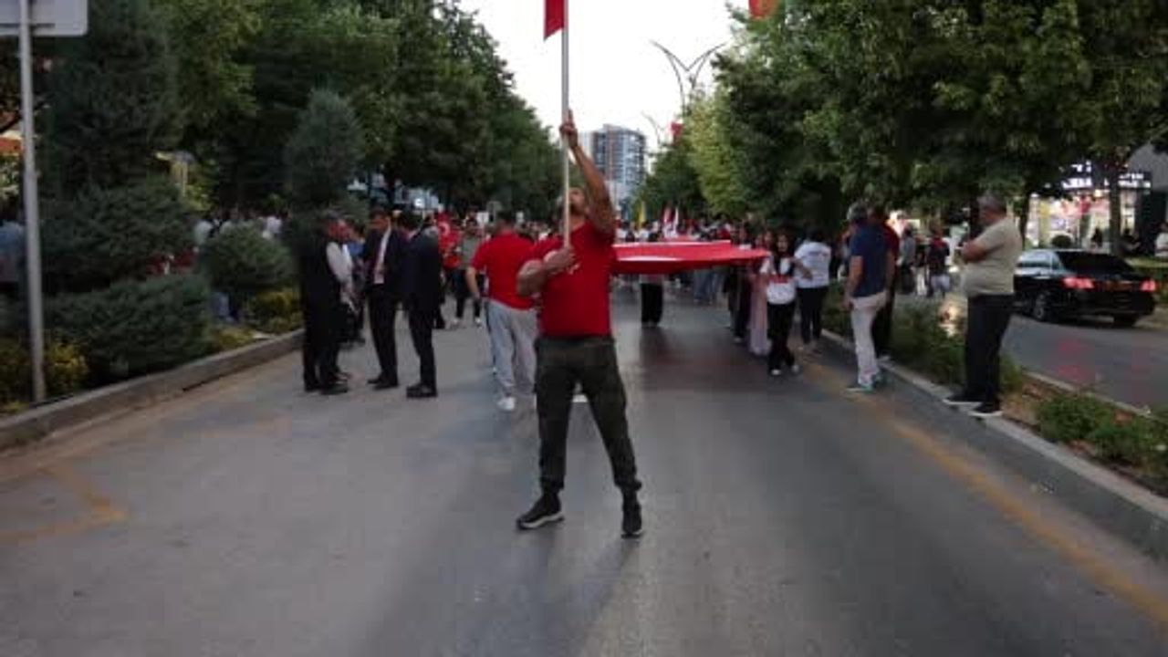 Kırşehirliler 15 Temmuz’un 10. yılında Cacabey Meydanı’nda buluştu