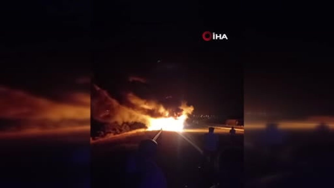 Kızılcahamam'da arıza yapan şehirlerarası otobüs alev alarak kullanılamaz hale geldi