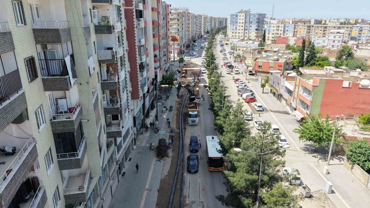 Kızıltepe'de asbestli ana hatlar yenilenerek 14 mahallenin su altyapısı güçlendirildi