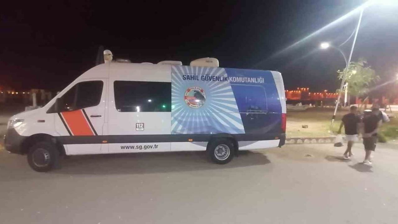 Kızkalesi'nde denizde kaybolan kişinin bulunması için arama çalışmaları sürüyor