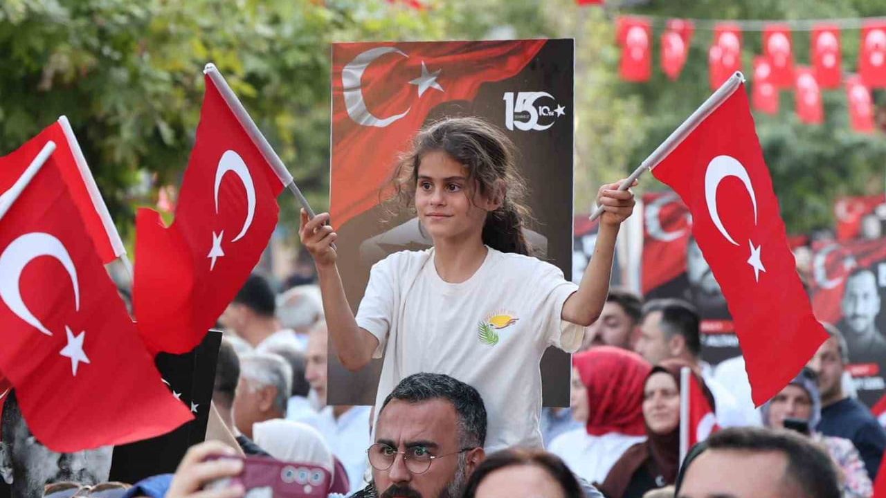 Kocaeli’de on binler Milli İrade Meydanı’nda buluştu