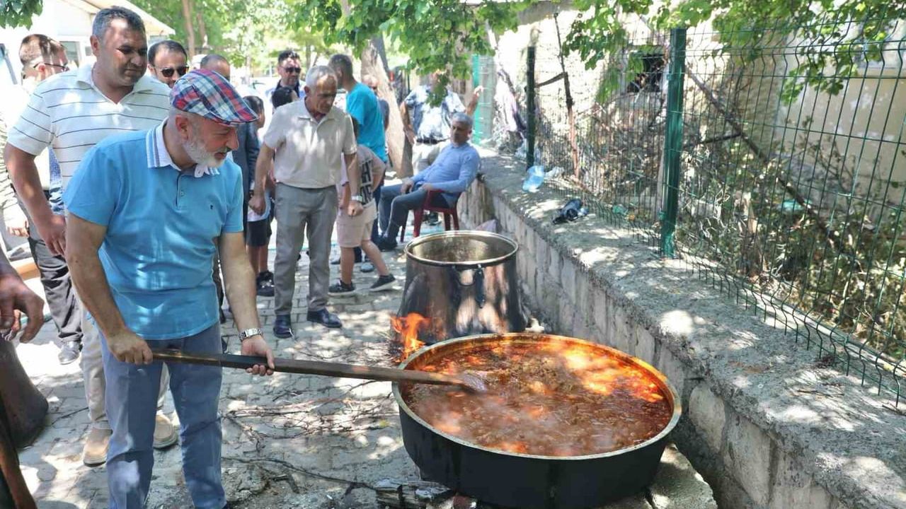 Kocasinan’da 29’uncu pilav şenliği: Ahmet Çolakbayrakdar sıla-i rahim vurgusu yaptı
