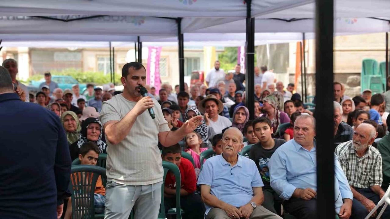 Kocasinan'da kapı kapı hizmet: başkan çolakbayrakdar turgutreis sakinleriyle buluştu