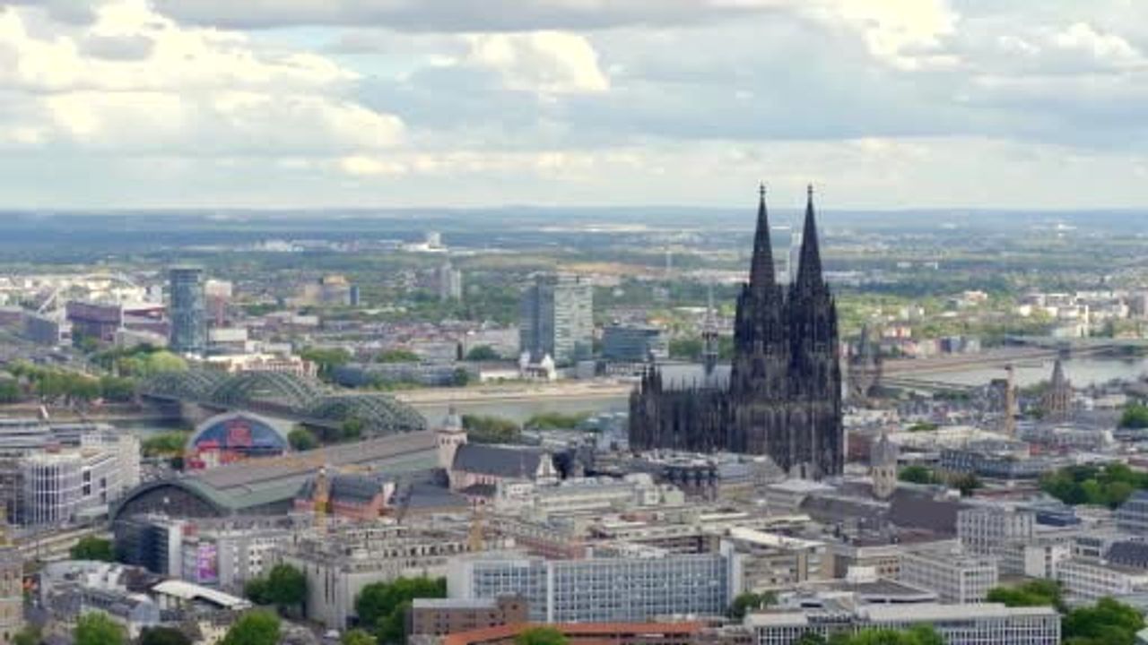 Köln katedrali'ne giriş ücreti 12 euro oldu