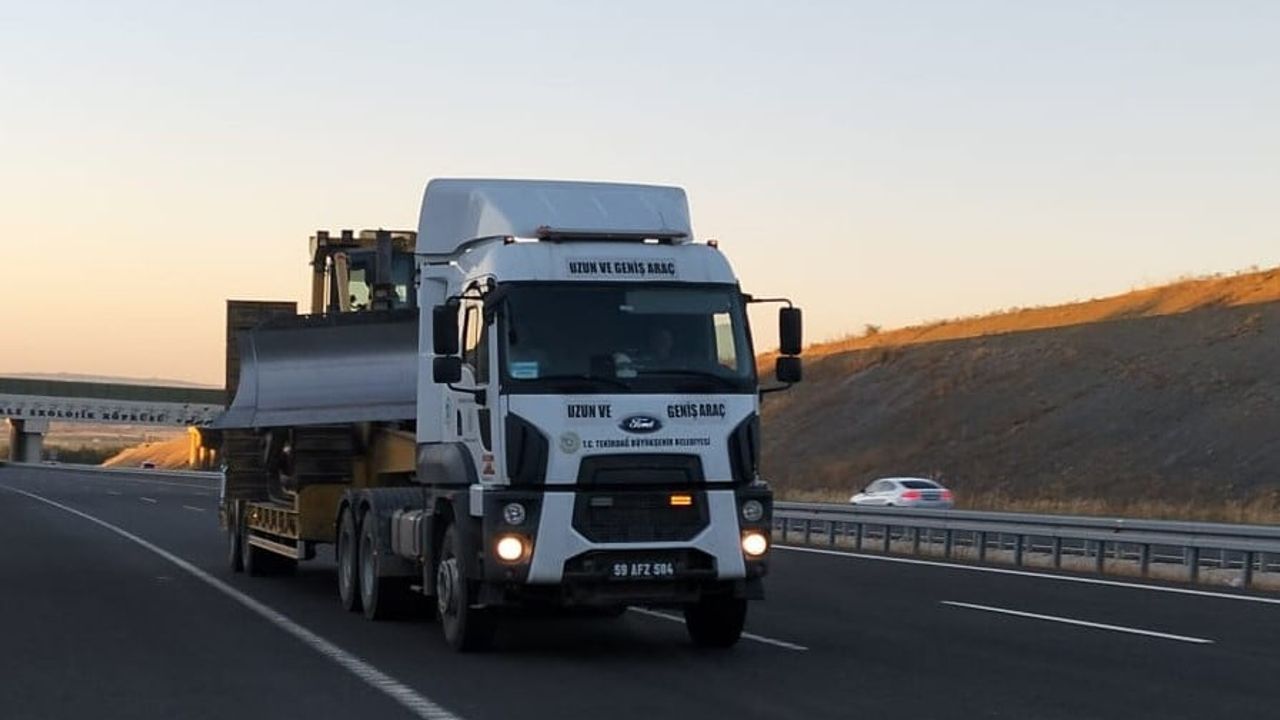 Komşu dayanışması: Tekirdağ ekipleri Gömeç yangınına destek verdi