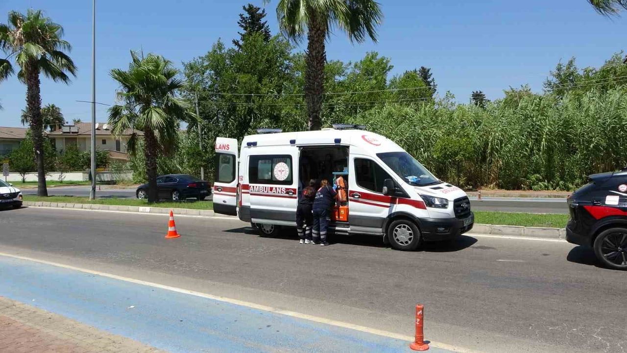 Konaklama öncesi teklif yolunda kaza: yüzük ve çiçeği bulmadan hastaneye gitmedi