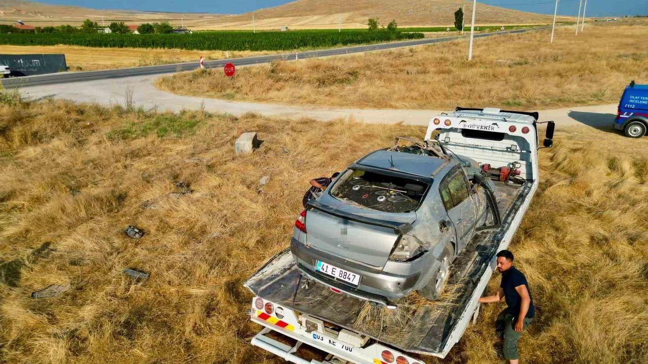 Kontrolden çıkarak tarlaya giren otomobilin sürücüsü yaşamını yitirdi