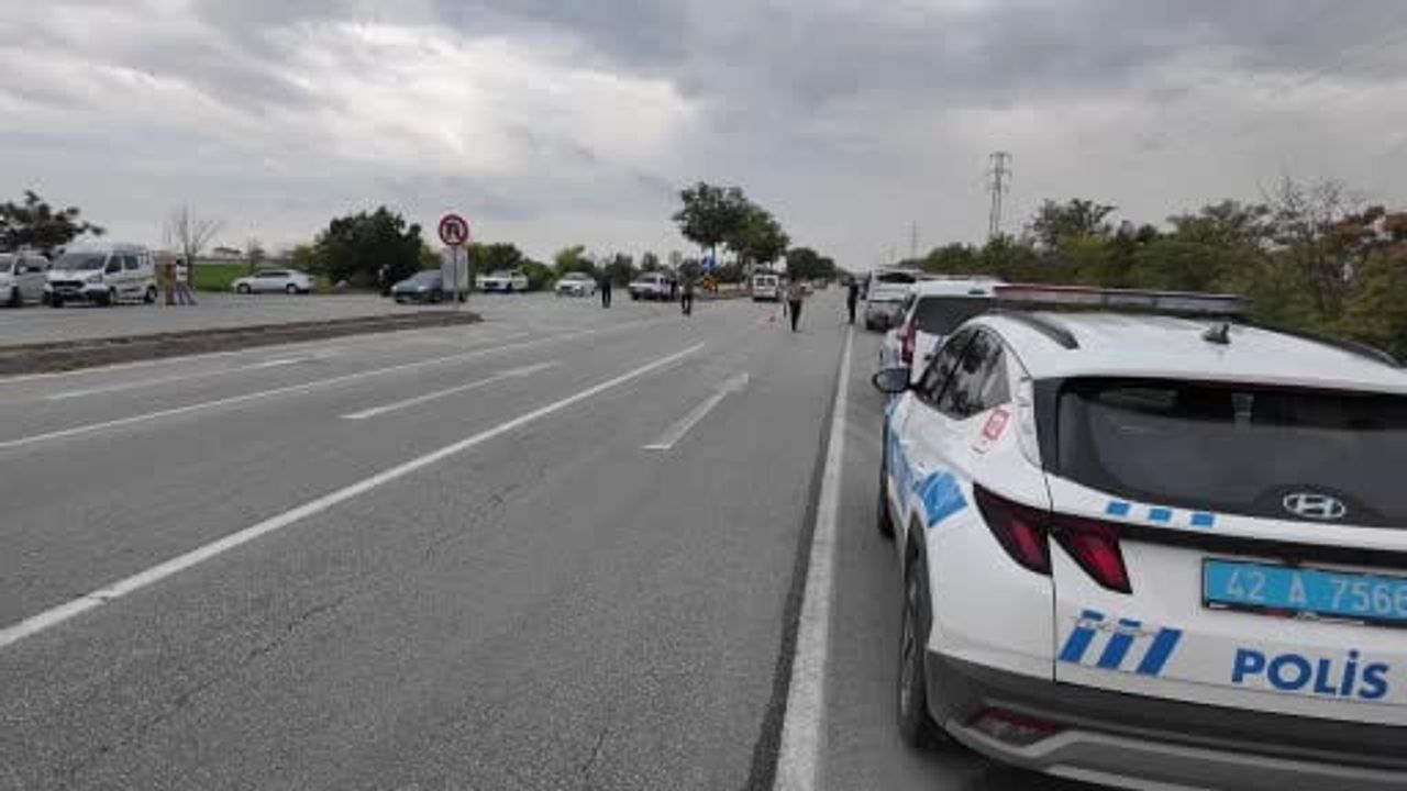 konya meram'da kavşakta araç çarpıştı: 1’i ağır 5 yaralı