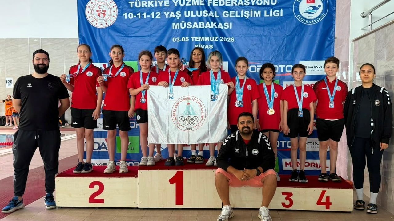 Körfez Gençlerbirliği yüzmede 21 birincilikle 29 madalya kazandı