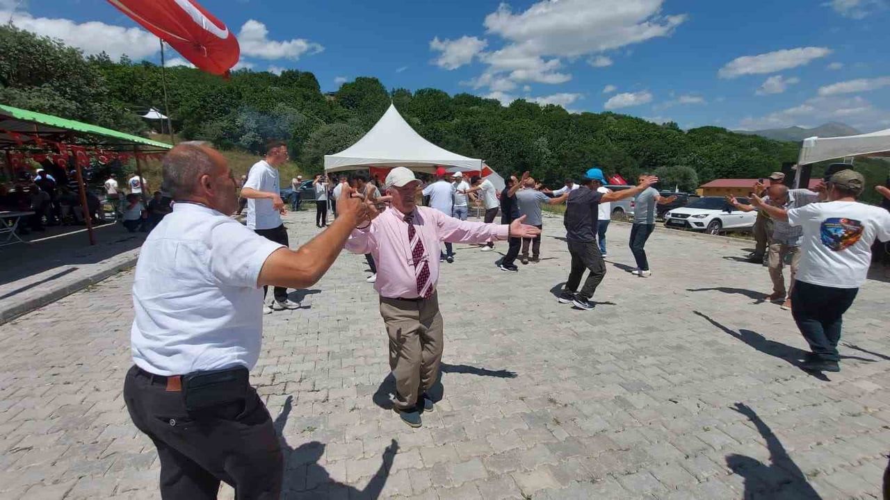 Koşapınar'da 12. yaz festivali coşkuyla geçti