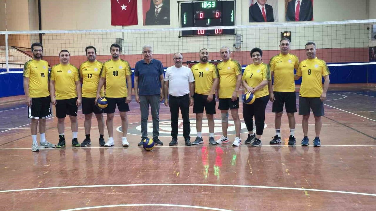 Köşk ilçe milli eğitim yarı final biletini aldı