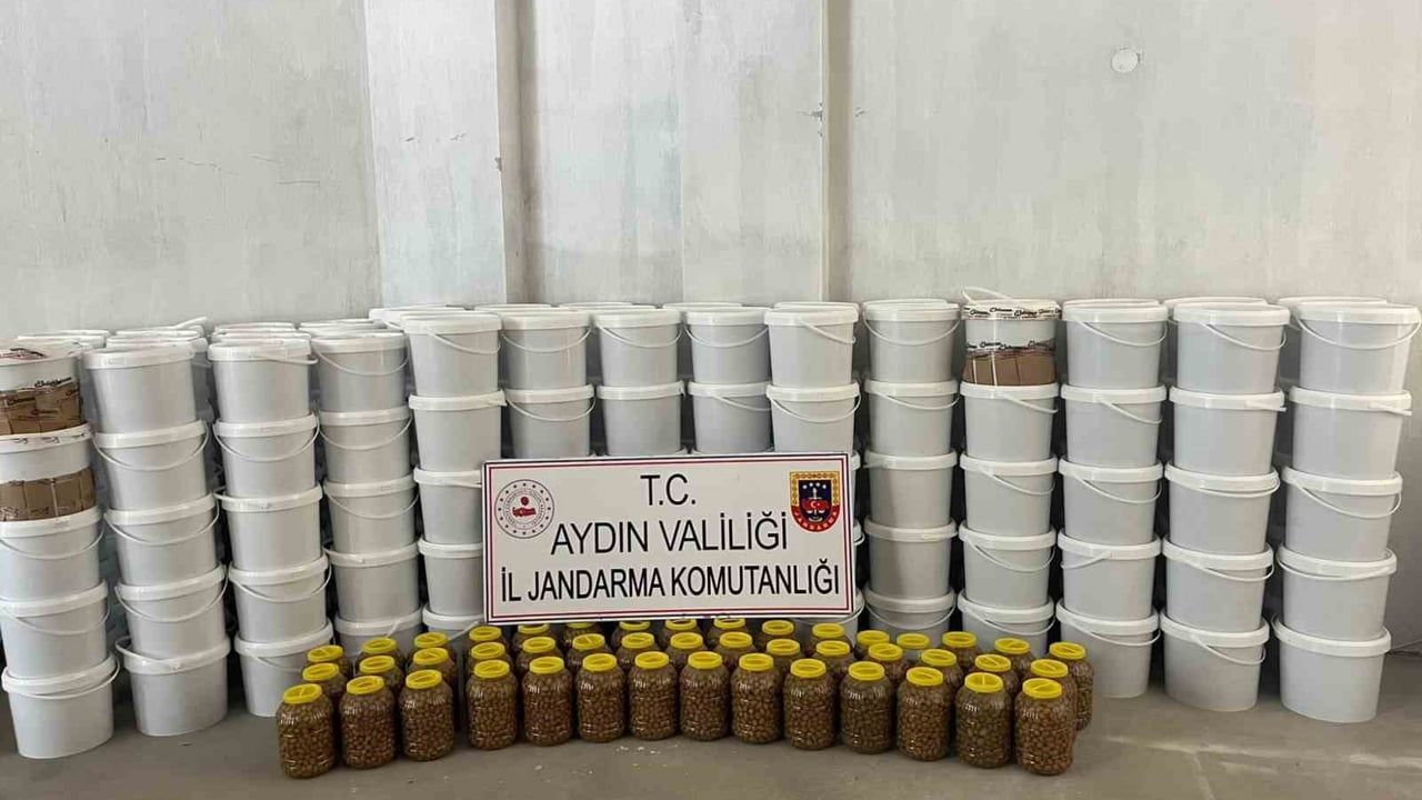 Köşk'te turistik satış için hazırlanan milyonluk sahte gıda partisine baskın