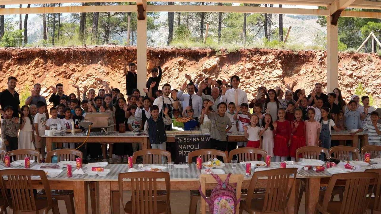 Köyceğiz’de "Her Çocuğa Bir Dilim Mutluluk" projesi hayata geçirildi