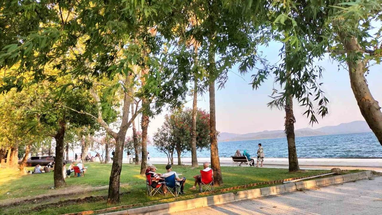 Köyceğiz'de sıcak hava etkili oluyor