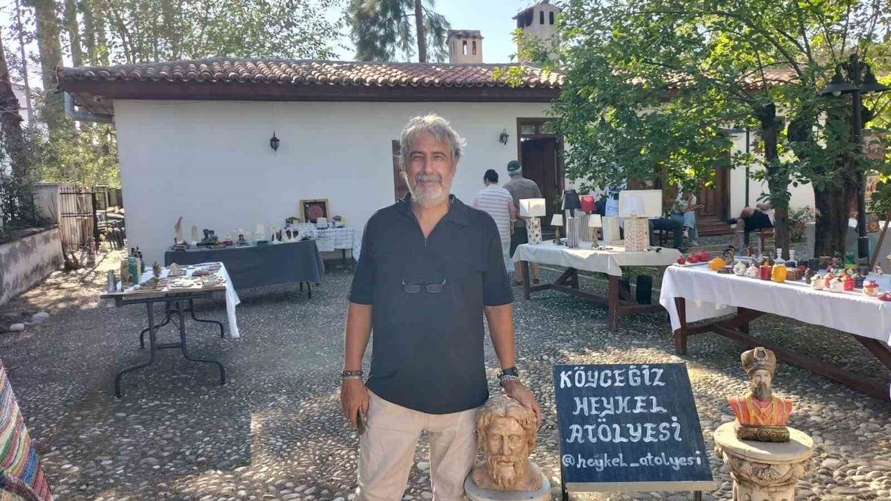 Köyceğiz'de zamanı ve biçimi sorgulayan heykeller sergilendi