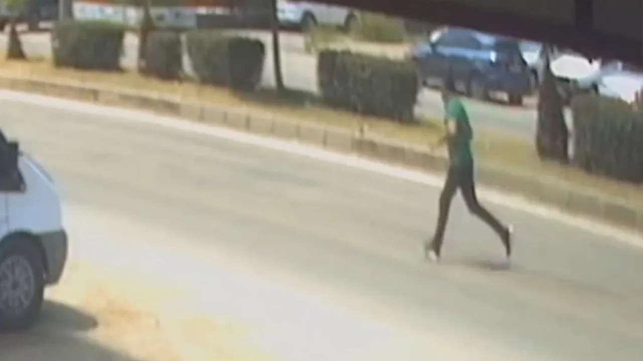 Kozan adliyesi önünde silahlı kavga: 2 yaralı