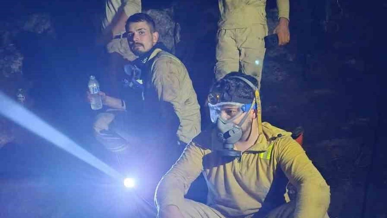 Kozan'da Karabucak mevkiindeki orman yangını ekiplerin yoğun çalışmasıyla kontrol edildi