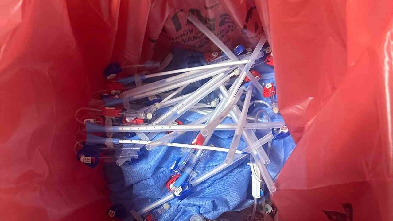 KSÜ’deki sterilizasyon iddiasında yeni detay: tarihi geçmiş ürünlere yeni tarihli barkod basıldığı iddia edildi