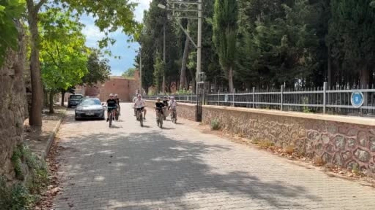 Küçük yüreklerden büyük vefa