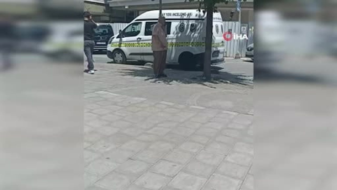 Küçükçekmece'de market sahibine silahlı saldırı: bacağına üç kurşun isabet etti