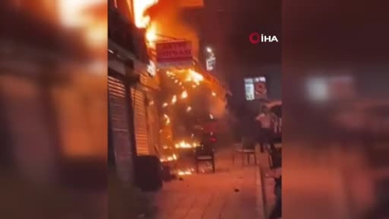 Küçükçekmece'de restoran bacası yangını 5 katlı iş merkezine sıçradı