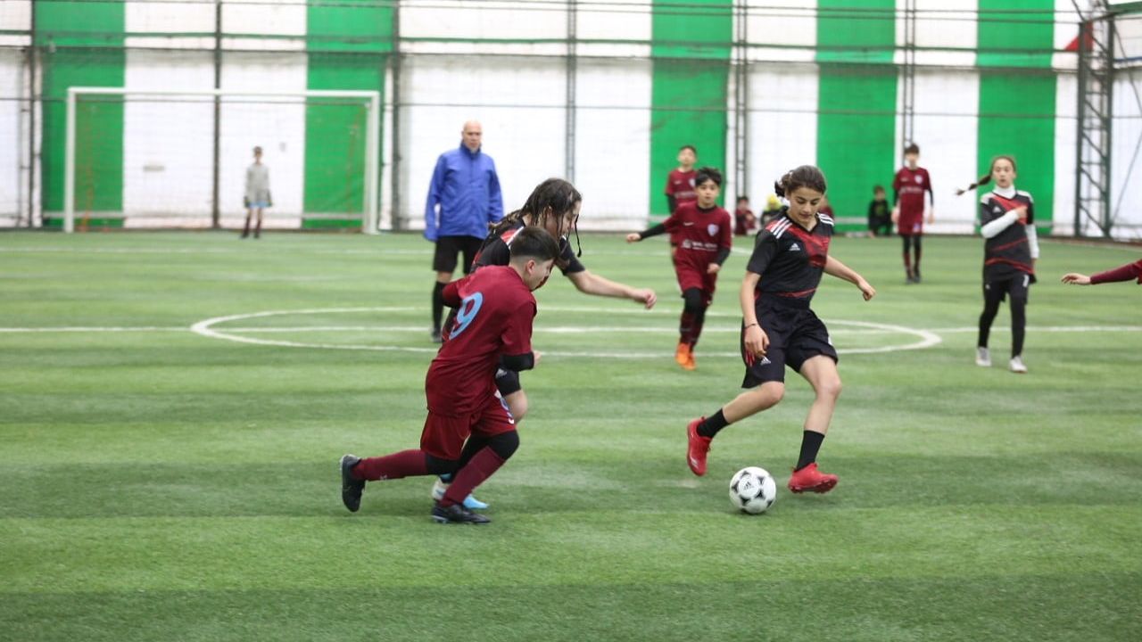 Küçükçekmece’de ücretsiz yaz spor okulları başladı