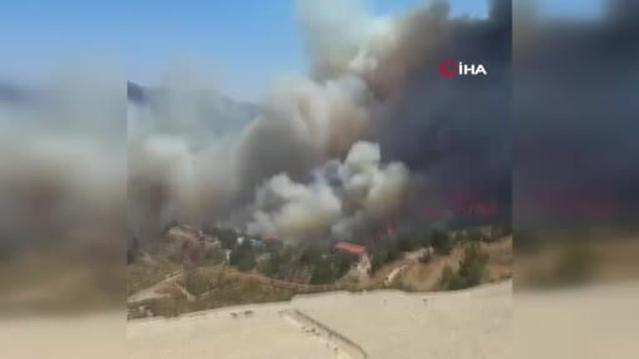 Kumluca'da Yazır mahallesi'nde alevlere havadan ve karadan müdahale