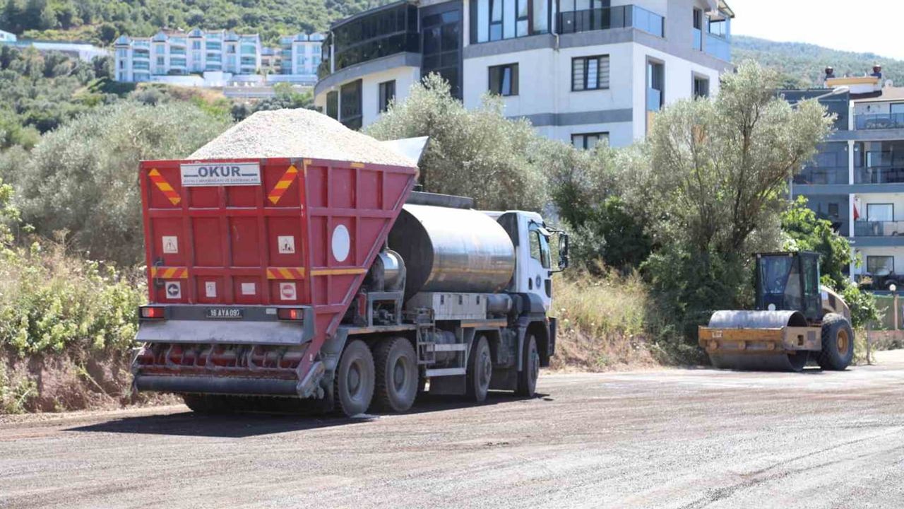 Kurşunlu’da yol konforu yükseldi: Kaldırım Caddesi 15 metreye çıkarıldı