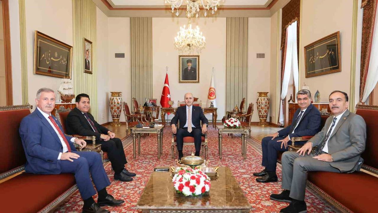 Kurtulmuş, Yeni Yol Partisi heyetiyle çerçeve yasa taslağını görüştü