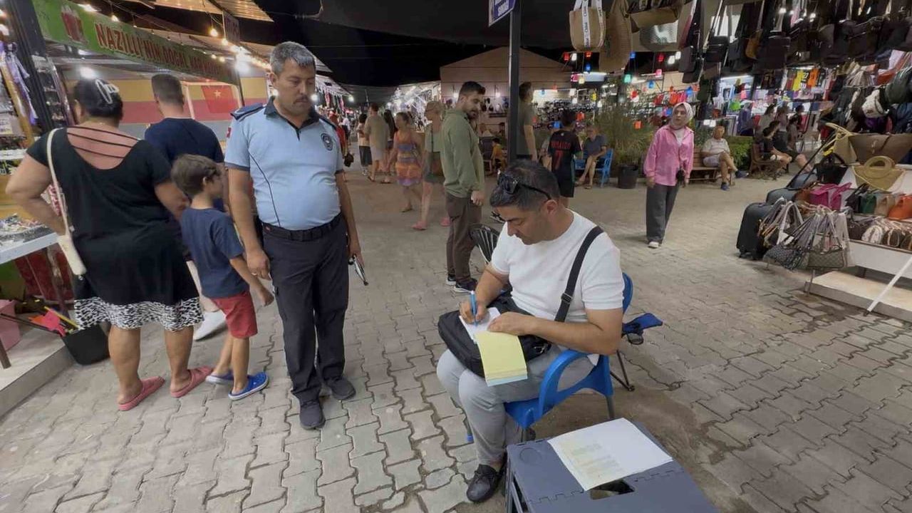 Kuşadası Belediyesi'nden Güzelçamlı Sahil Pazarı'nda denetim ve yer tahsis çalışması