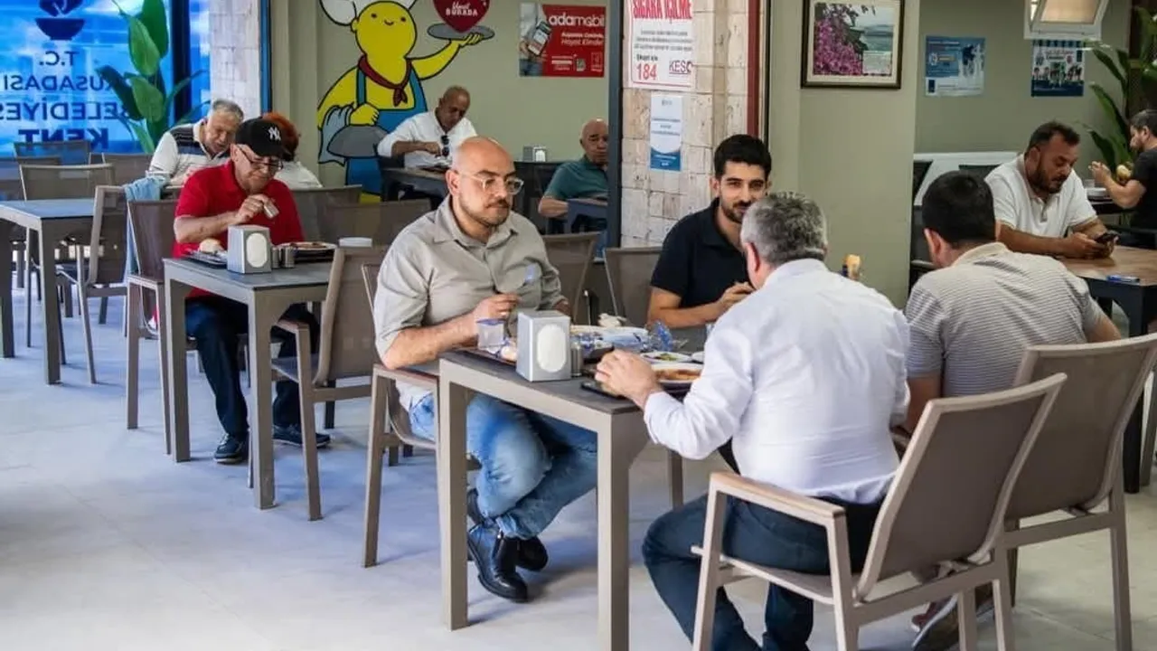 Kuşadası Kent Lokantası'nda 2 ayda 8 bin 852 kişiye yemek hizmeti