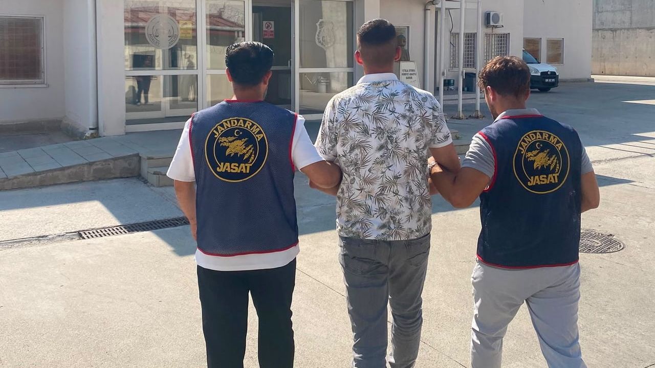 Kuşadası'nda 20 yıl hapis cezası ile aranan şahıs yakalandı