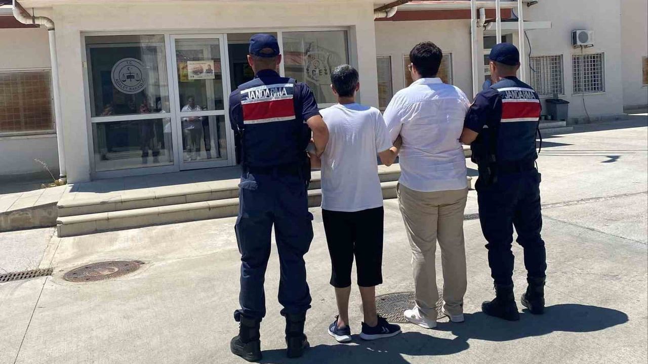 Kuşadası'nda hapis cezaları bulunan iki hükümlü yakalandı