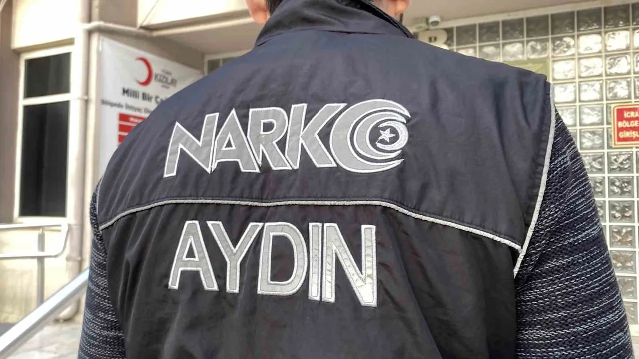 Kuşadası'nda uyuşturucu operasyonunda 3 gözaltı
