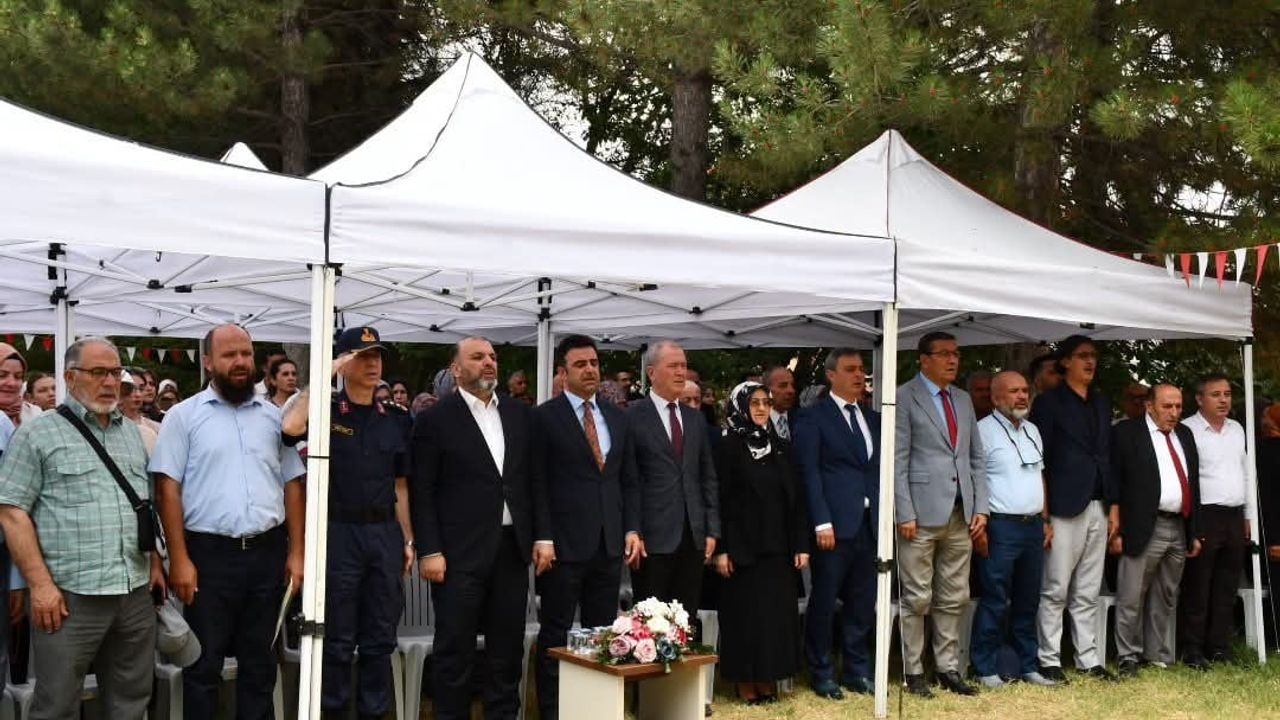 Kütahya’da 15 Temmuz’un 10. yılında Kur’an kursu öğrencilerinden anma programı