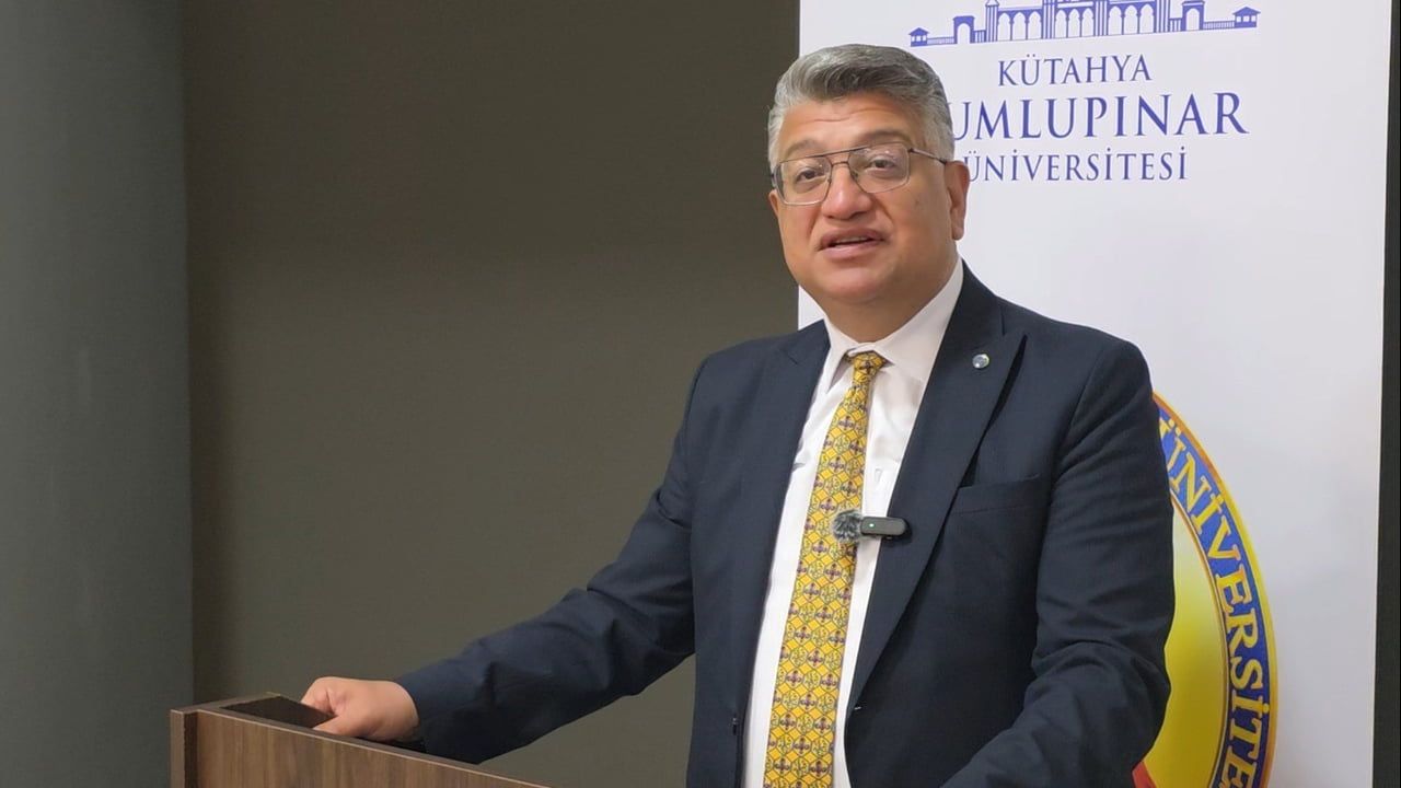 Kütahya'da 'Ahmet Yakupoğlu’nun izinde' sergisi sanatseverlerle buluştu