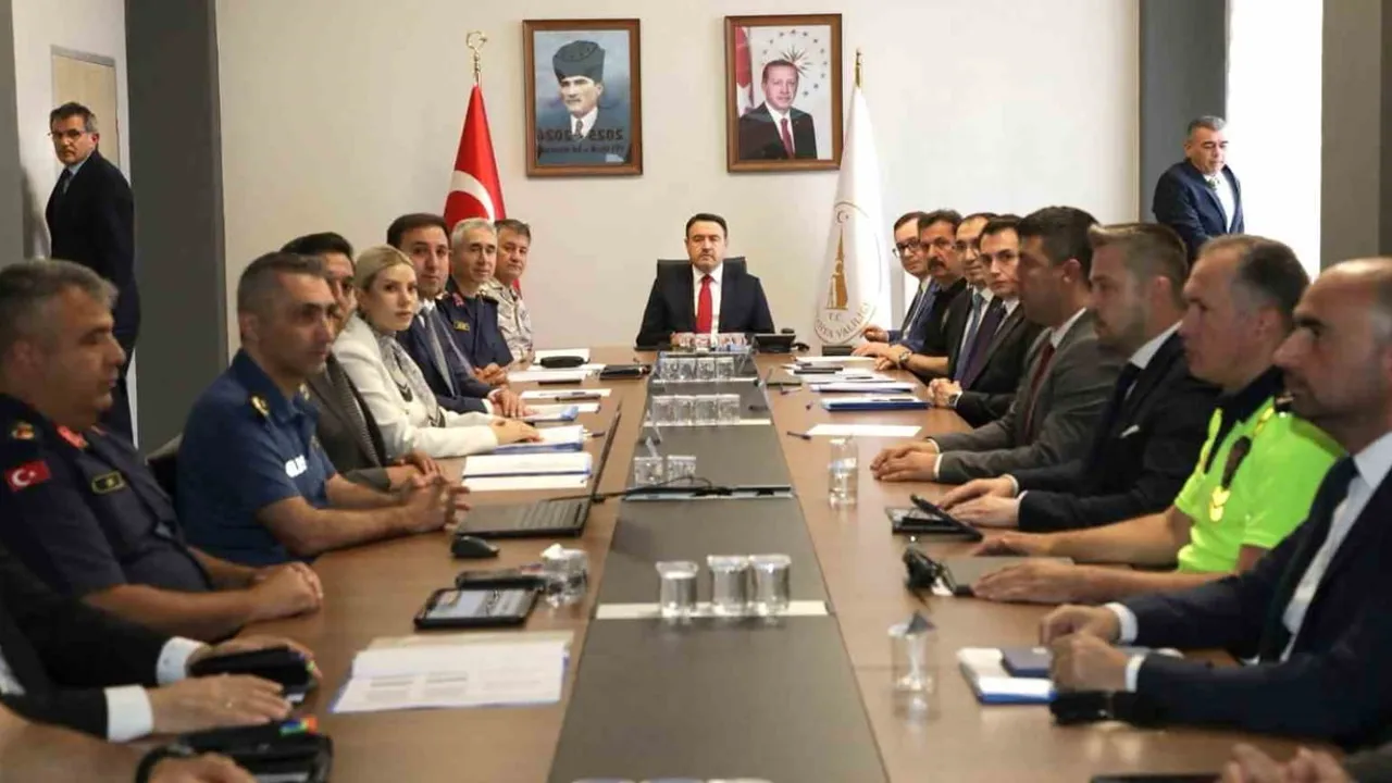 Kütahya’da güvenlik zirvesi: ilave tedbirler masaya yatırıldı